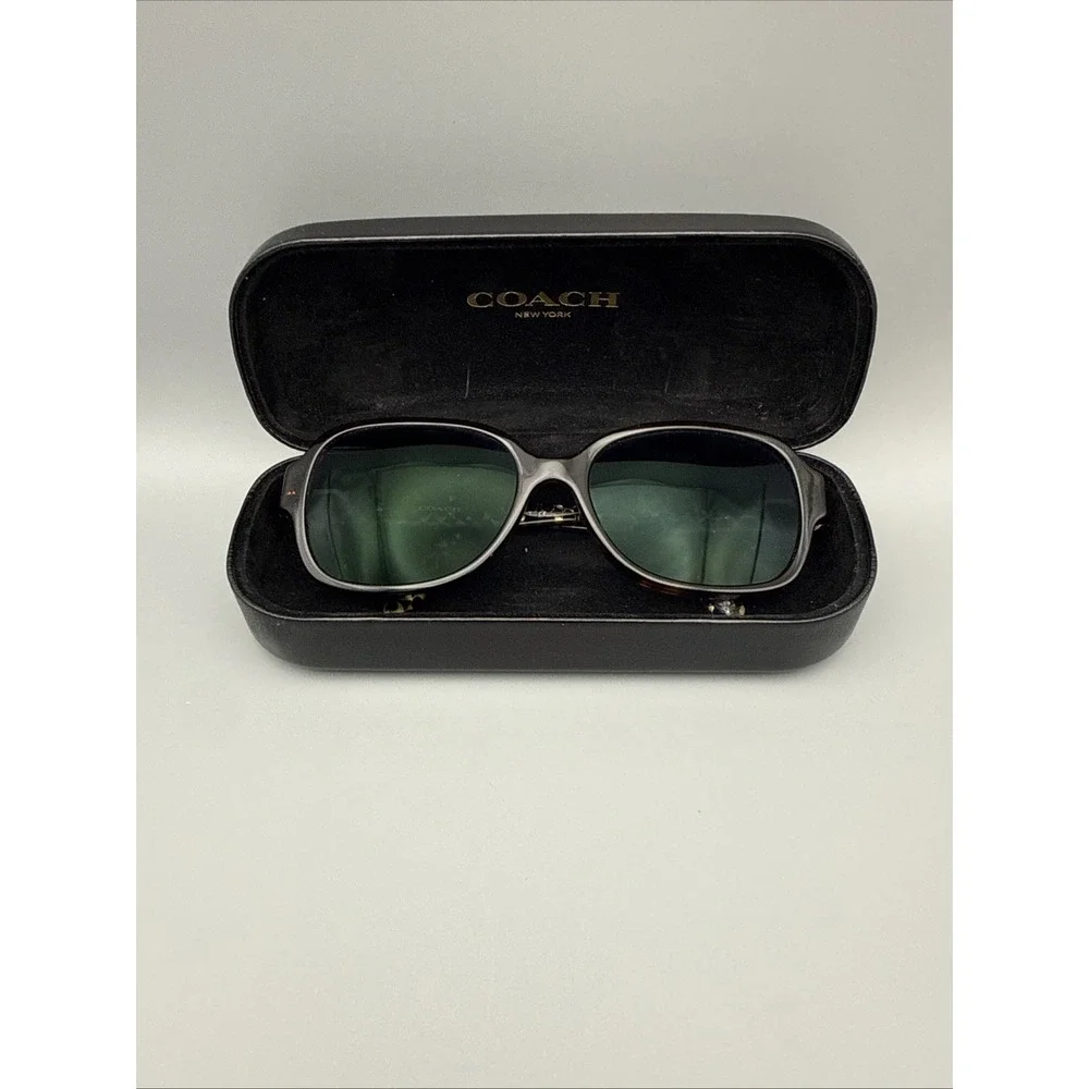 Coach HC8241 Authentic Sunglasses Dark Tortoise Brown Gradient Lens & Coach Case